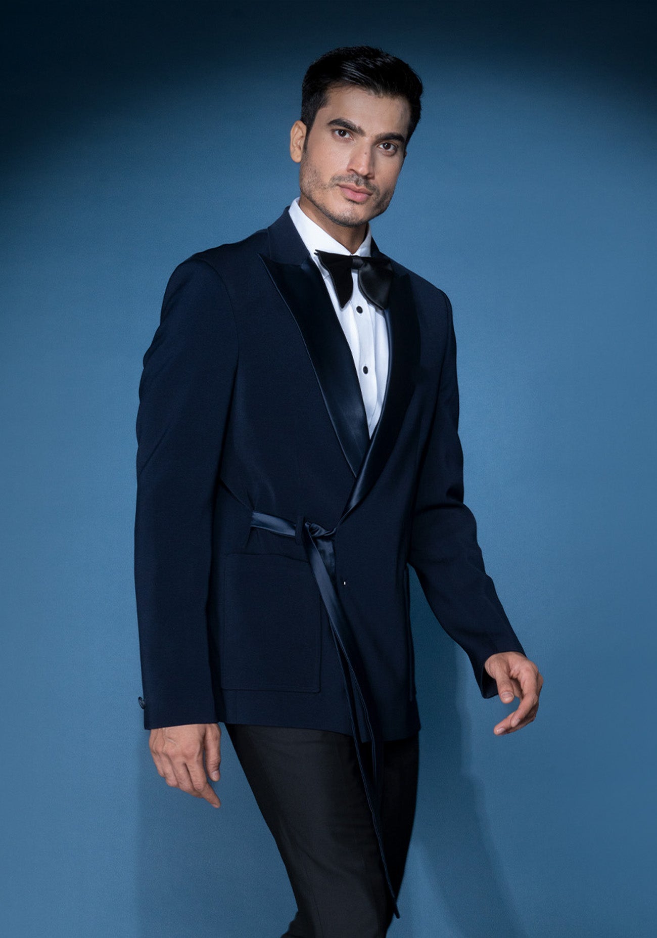 Navy blue tie-up tuxedo