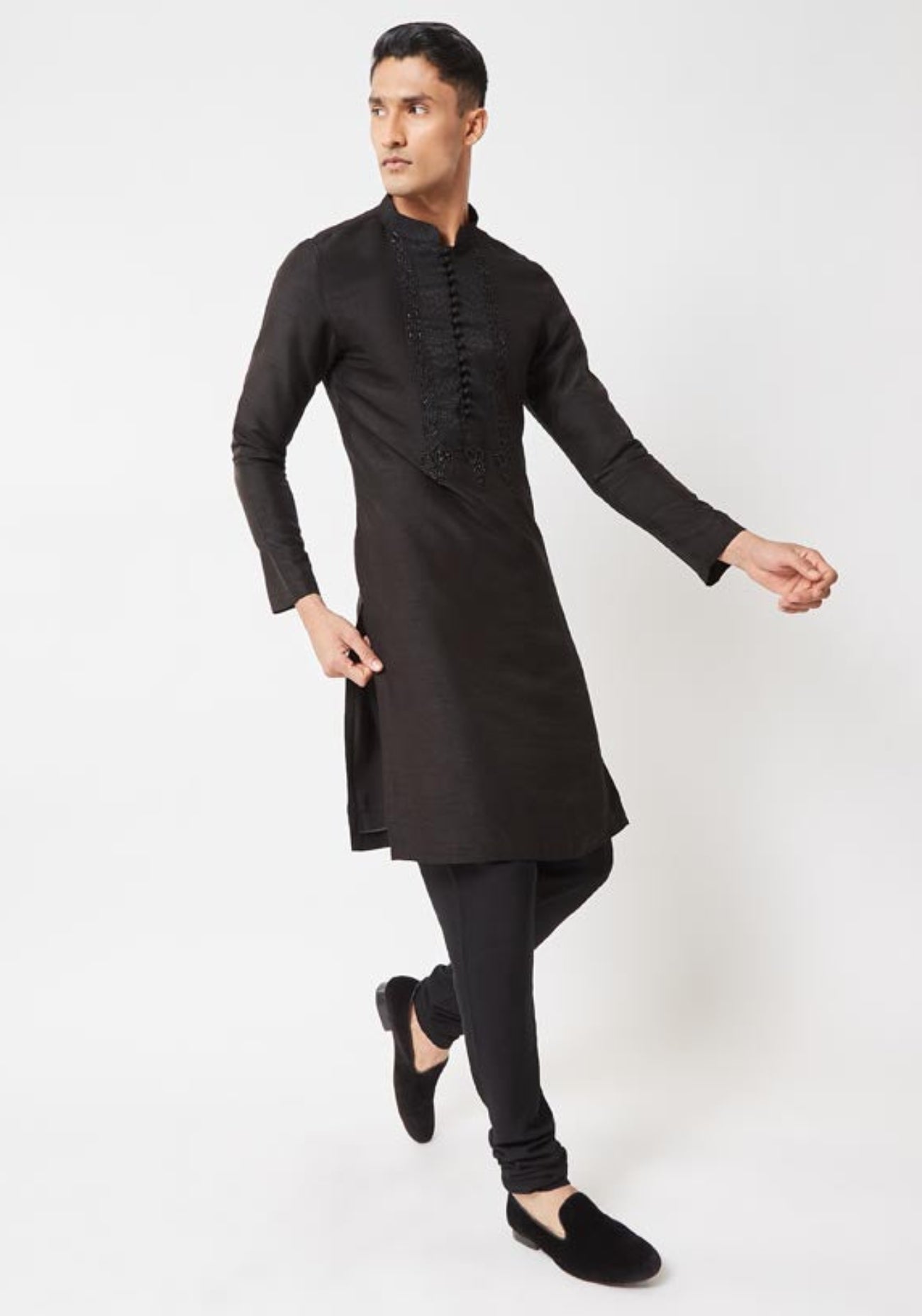 THE GALA NOIR MUGHAL KURTA SET