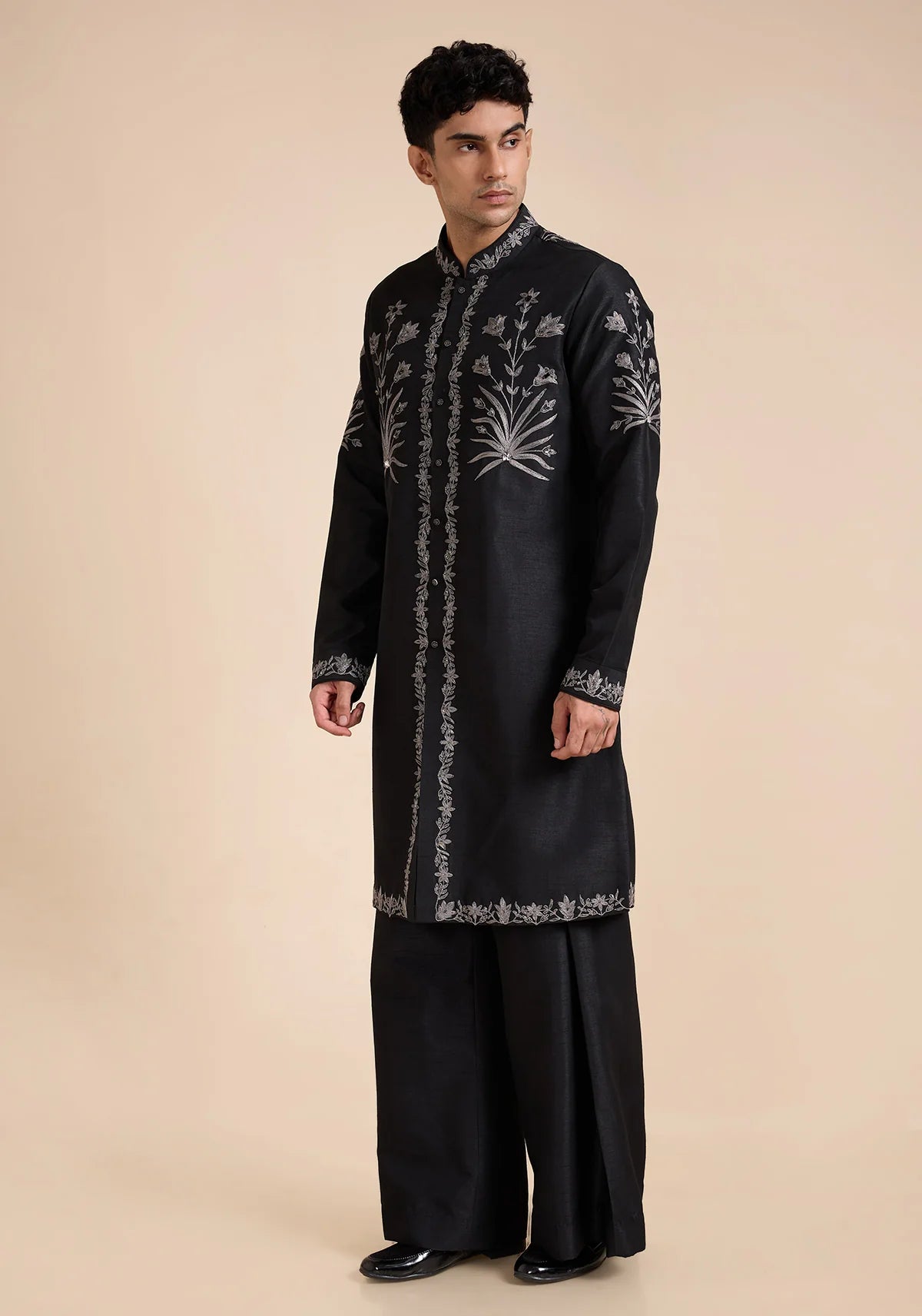 THE GRANDEUR NOIR KURTA SET