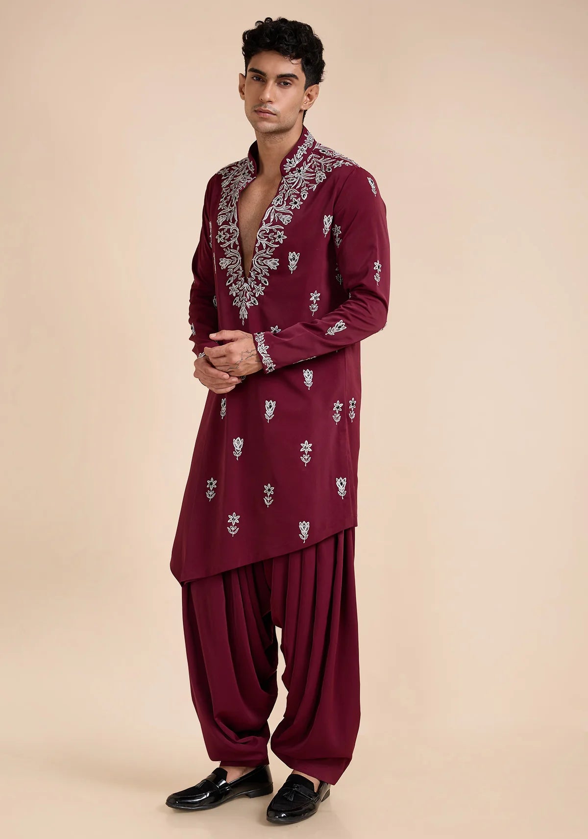 THE OBSIDIAN ROSE ENSEMBLE KURTA SET