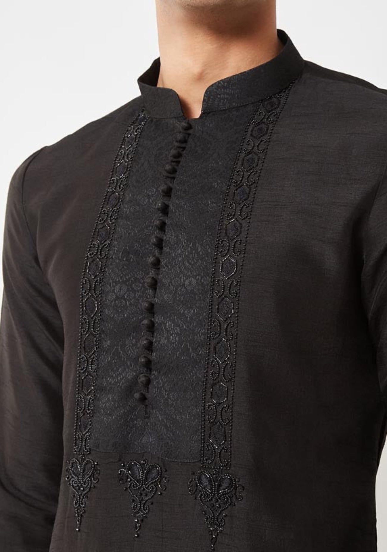 THE GALA NOIR MUGHAL KURTA SET