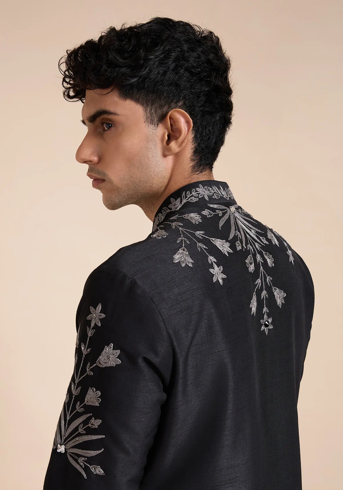 THE GRANDEUR NOIR KURTA SET