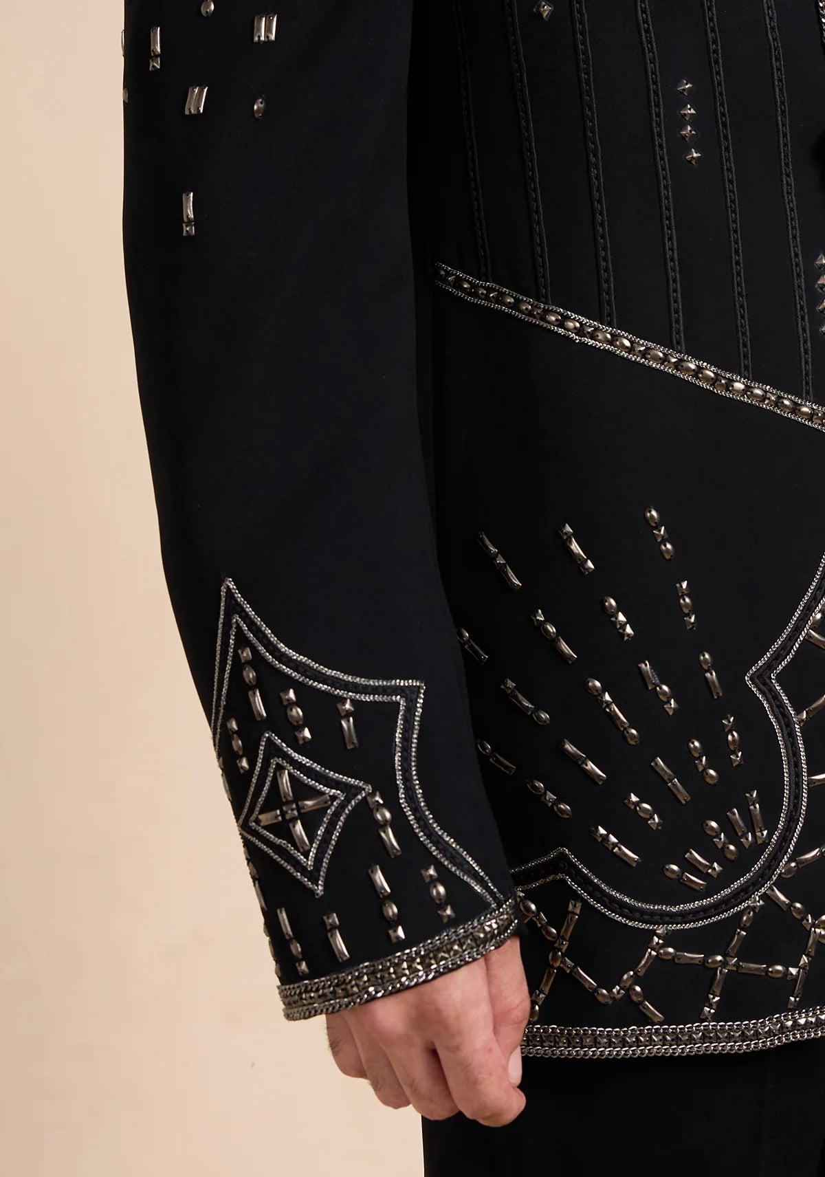 THE LINEAR HEIRLOOM SHERWANI SET